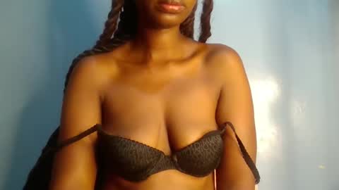 Snapshot of sexie_love chatting on September 29, 3:22 am Nancy online show from September 29, 3:22 am