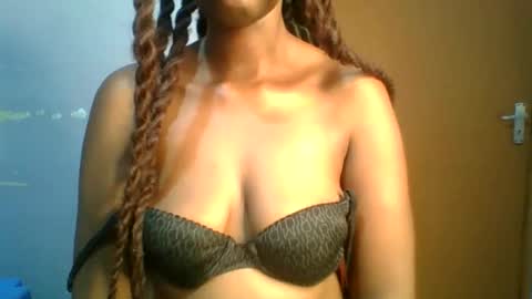 Snapshot of sexie_love chatting on October 1, 11:22 pm Nancy online show from October 1, 11:22 pm