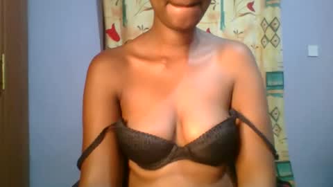 Snapshot of sexie_love chatting on October 27, 4:55 pm Nancy online show from October 27, 4:55 pm