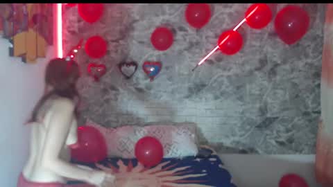 Snapshot of sexincompany chatting on February 14, 6:23 am monserat y thony online show from February 14, 6:23 am