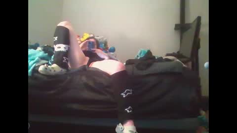 Snapshot of sexislitpuss69 chatting on February 22, 3:23 am sexislitpuss69 online show from February 22, 3:23 am