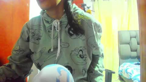 sexmilkdirty online show from April 24, 10:01 pm