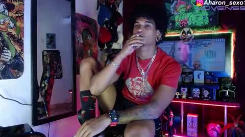 Snapshot of sexo_aharon chatting on September 9, 2:22 am Aharon ravelo online show from September 9, 2:22 am