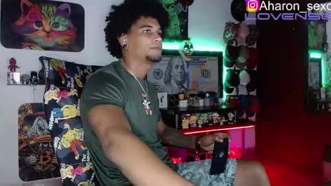 Snapshot of sexo_aharon chatting on October 21, 5:30 am Aharon ravelo online show from October 21, 5:30 am