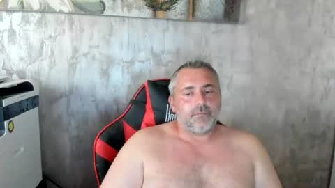 Snapshot of sexone25 chatting on July 3, 2:23 pm sexone25 online show from July 3, 2:23 pm