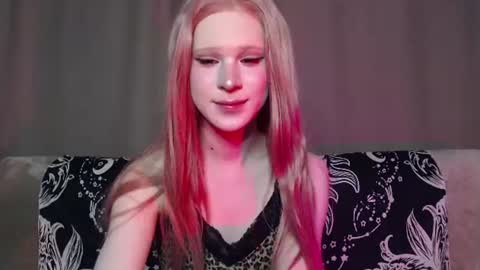 Snapshot of sexpired_princess chatting on July 26, 7:15 am Nextdoor Princess online show from July 26, 7:15 am