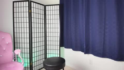 Snapshot of sexpotjess chatting on September 8, 10:53 pm Sexpot Jess online show from September 8, 10:53 pm