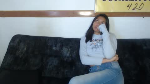 Snapshot of sexquarantine_2020 chatting on February 21, 9:54 pm KhidaMilo online show from February 21, 9:54 pm