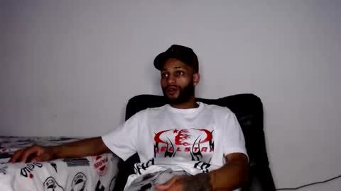 Snapshot of sexseason777 chatting on June 7, 9:18 pm STIIV G online show from June 7, 9:18 pm
