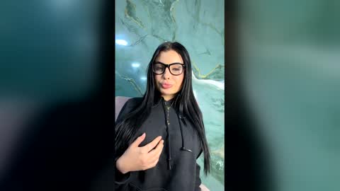 SARA    online show from December 13, 7:53 pm