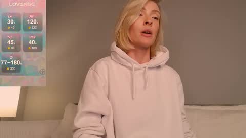 Snapshot of sexuallycorrect chatting on October 24, 8:16 pm Ray  New video in bio online show from October 24, 8:16 pm