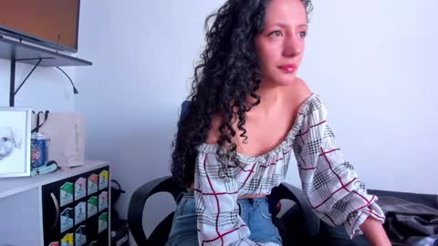 Jax and Lu online show from January 13, 3:04 pm