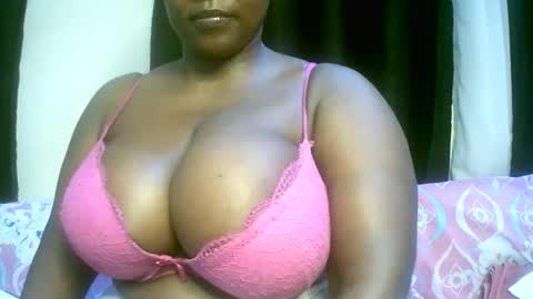 sexxi_ebony online show from April 2, 1:47 am