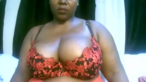 sexxi_ebony online show from April 20, 7:37 pm