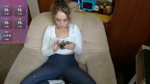 Snapshot of sexxxycrystali chatting on June 1, 12:07 pm sexxxycrystali online show from June 1, 12:07 pm