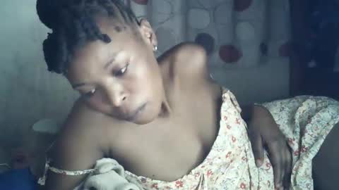 sexxy_curvy23 online show from February 3, 1:48 am