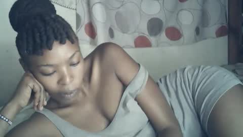 sexxy_curvy23 online show from February 13, 4:19 am