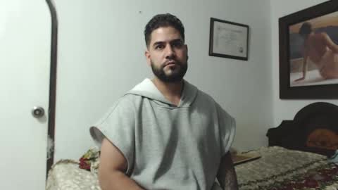 sexxy man online show from December 4, 5:38 am