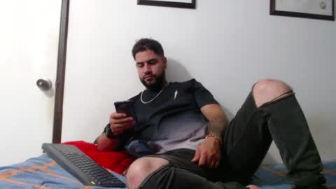 sexxy man online show from September 17, 4:47 am