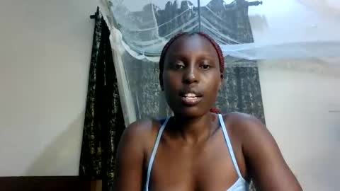 Snapshot of sexxy_melmine chatting on May 12, 11:02 pm Dolly online show from May 12, 11:02 pm