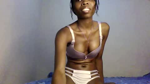 sexxy_natasha19 online show from May 7, 11:37 am