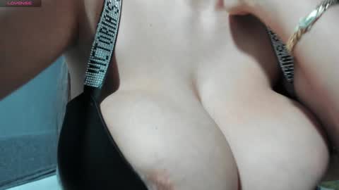 sexxymeriemm online show from January 6, 5:06 pm