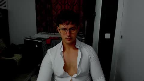 Snapshot of sexxymuscles4u chatting on October 30, 9:22 am Sexxymuscles4U online show from October 30, 9:22 am