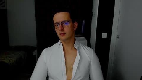 Snapshot of sexxymuscles4u chatting on November 18, 10:31 am Sexxymuscles4U online show from November 18, 10:31 am