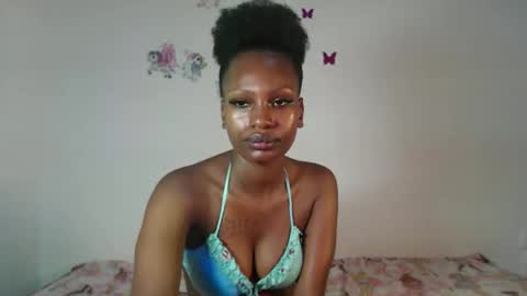 Snapshot of sexxypixie chatting on April 2, 9:40 am sexxypixie online show from April 2, 9:40 am