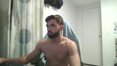 sexy04111 online show from December 21, 7:15 am