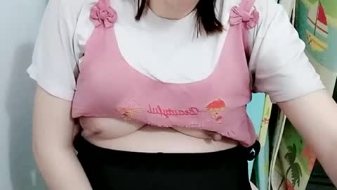 sexy8685 online show from April 8, 2:44 am