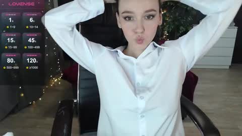 Alexia online show from September 27, 4:45 pm