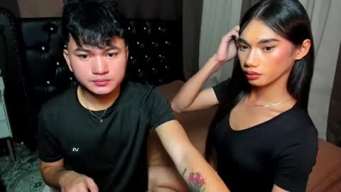 ATASHA AND ASHLEY online show from April 26, 6:05 pm