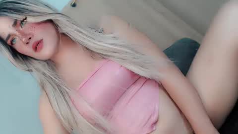 Snapshot of sexy_blaire chatting on October 26, 11:20 pm Haley Blaire online show from October 26, 11:20 pm