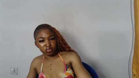Snapshot of sexy_bluey247 chatting on June 25, 5:12 am sexy_bluey247 online show from June 25, 5:12 am
