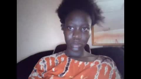 Snapshot of sexy_butty01 chatting on October 17, 10:29 am sexy_butty01 online show from October 17, 10:29 am