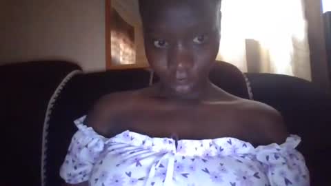 Snapshot of sexy_butty01 chatting on November 9, 7:39 am sexy_butty01 online show from November 9, 7:39 am