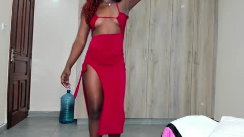 Snapshot of sexy_celena chatting on February 4, 7:33 pm Celena Selena online show from February 4, 7:33 pm