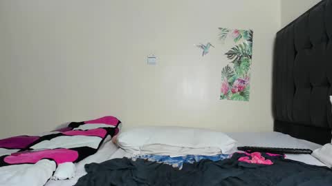 Snapshot of sexy_celena chatting on February 12, 6:40 am Celena Selena online show from February 12, 6:40 am