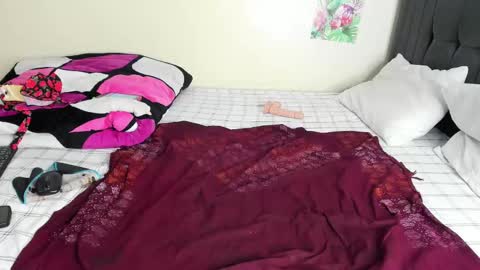 Snapshot of sexy_celena chatting on February 20, 10:48 pm Celena Selena online show from February 20, 10:48 pm