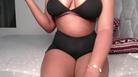 Snapshot of sexy_chocolata chatting on March 5, 8:54 am chocolata online show from March 5, 8:54 am