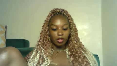 sexy_chocoy05 online show from March 26, 9:09 pm