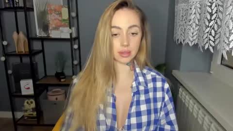 C o r a l i e online show from January 15, 2:24 pm