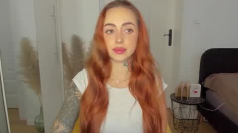 C o r a l i e online show from November 26, 7:42 am