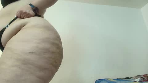 Snapshot of sexy_curvi chatting on December 20, 4:46 pm karla           instagram  online show from December 20, 4:46 pm