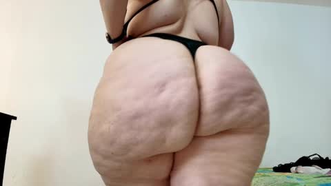 Snapshot of sexy_curvi chatting on January 17, 7:49 pm karla           instagram  online show from January 17, 7:49 pm