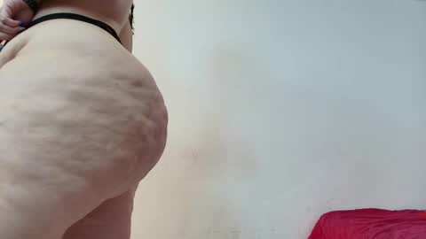 Snapshot of sexy_curvi chatting on February 3, 4:41 pm karla           instagram  online show from February 3, 4:41 pm