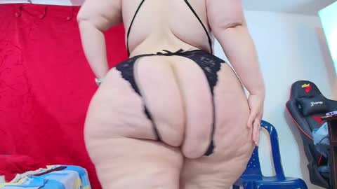 Snapshot of sexy_curvi chatting on September 28, 2:55 pm karla           instagram  online show from September 28, 2:55 pm