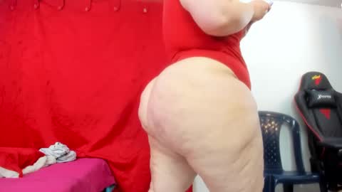 Snapshot of sexy_curvi chatting on October 5, 3:21 pm karla           instagram  online show from October 5, 3:21 pm