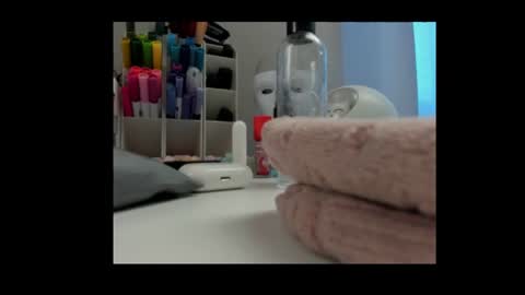 Snapshot of sexy_cutiie chatting on July 8, 4:00 pm Carol online show from July 8, 4:00 pm